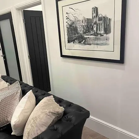 The Boathouse 2 Bedroom In * Ripon