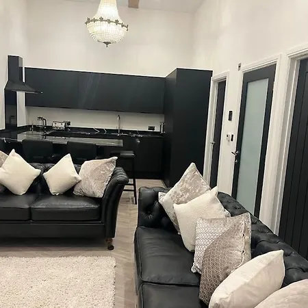 The Boathouse 2 Bedroom In